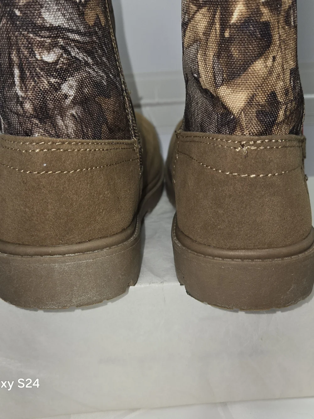 Magellan Outdoors Girl's Camo Boots Tan Brush Suede Size 1D